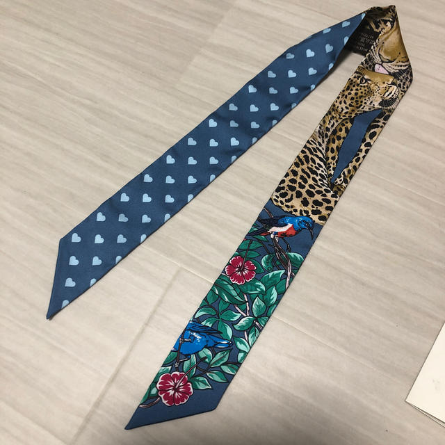 HERMES - エルメス ジャングルラブラブ 最新色 超激レア！ ツイリーの