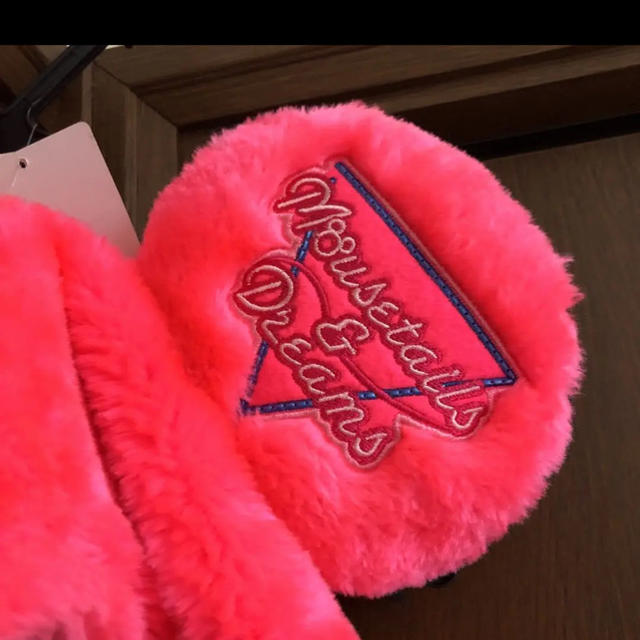 Disney - 【新品未使用、蛍光ピンク】ディズニー マフラー付きファン