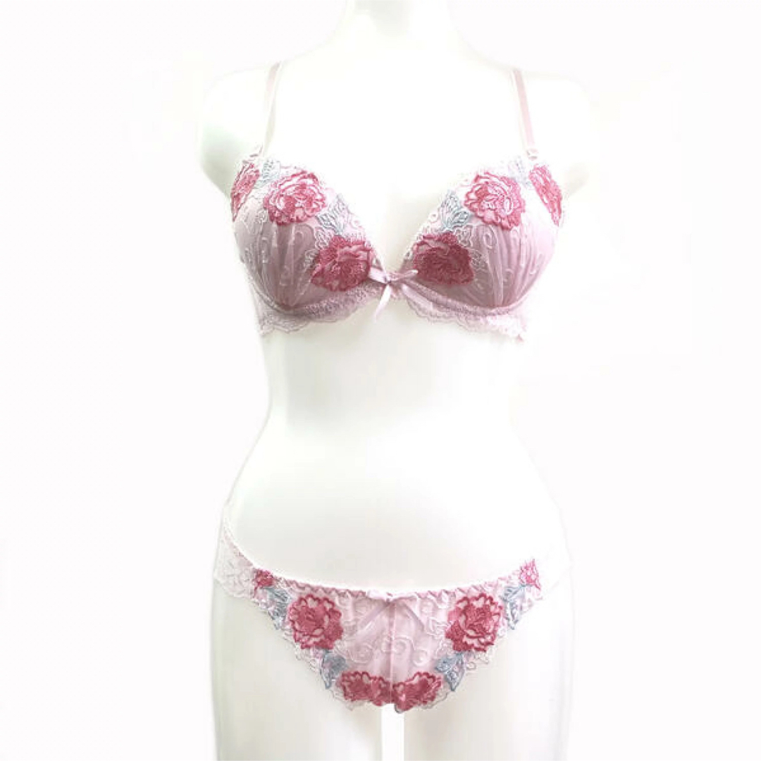 スウィートな✨♥️シュガーフラワー刺繍ブラショーツセットの通販 by