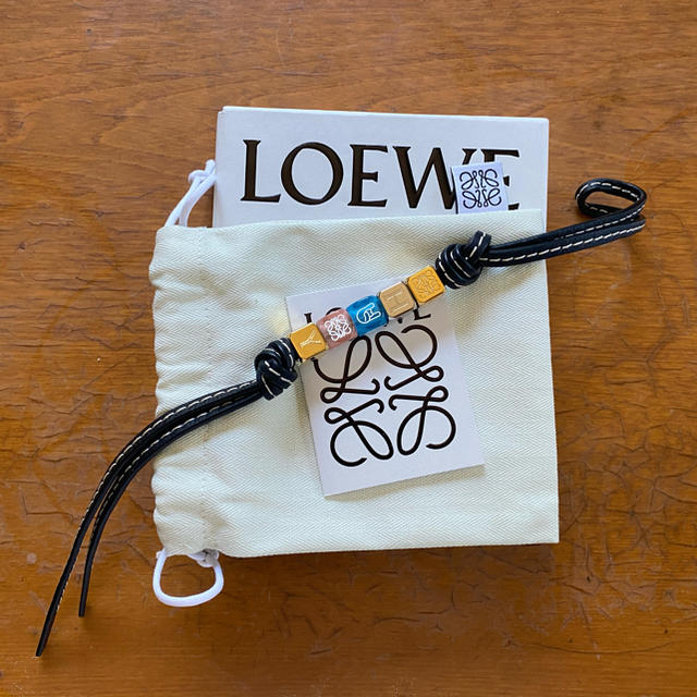 LOEWE - loewe ロエベ イニシャル チャーム ショルダー ハンモック
