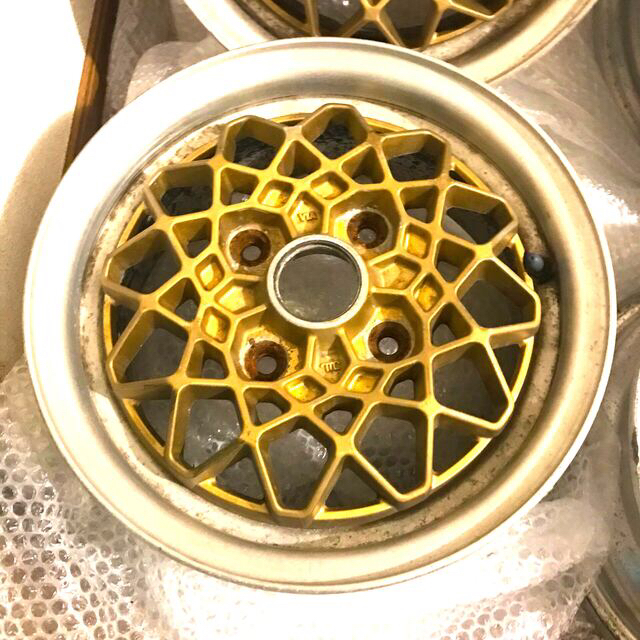 マナレイゴールドメッシュ 13インチアルミホイール 4穴 の通販 by