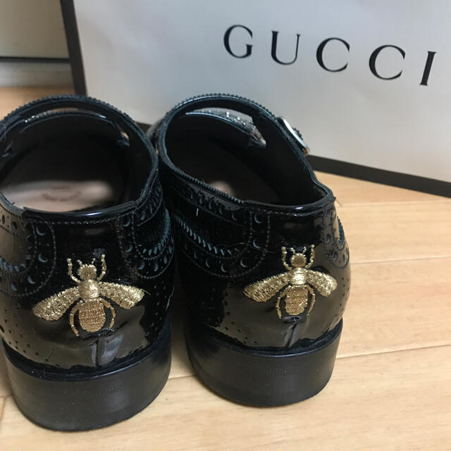 GUCCI - 連休限定値下げ GUCCI 蜂モチーフシューズ ローファー