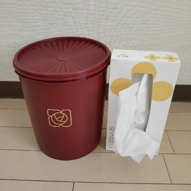 タッパーウェア 4個セットの通販 by item421's shop｜ラクマ