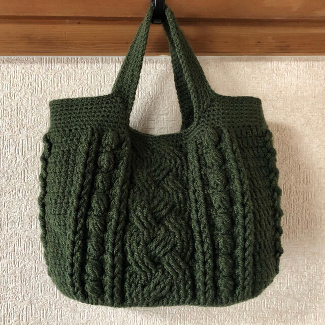 アラン模様のニットバッグ 裏地付き♡の通販 by 莉央's shop ｜ラクマ