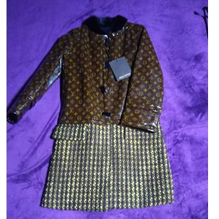 LOUIS VUITTON（毛皮/ファーコート）のフリマアイテム一覧