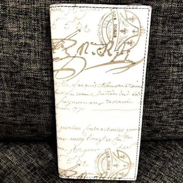BERLUTI - ベルルッティ 希少 ホワイト 長財布の通販 by 嵐