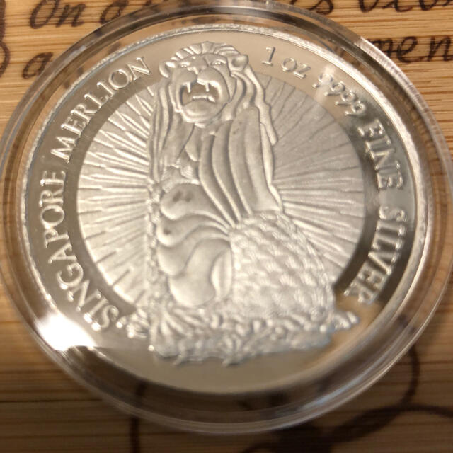 日本では激レア】シンガポールマーライオン純銀メダル 1oz の通販 by