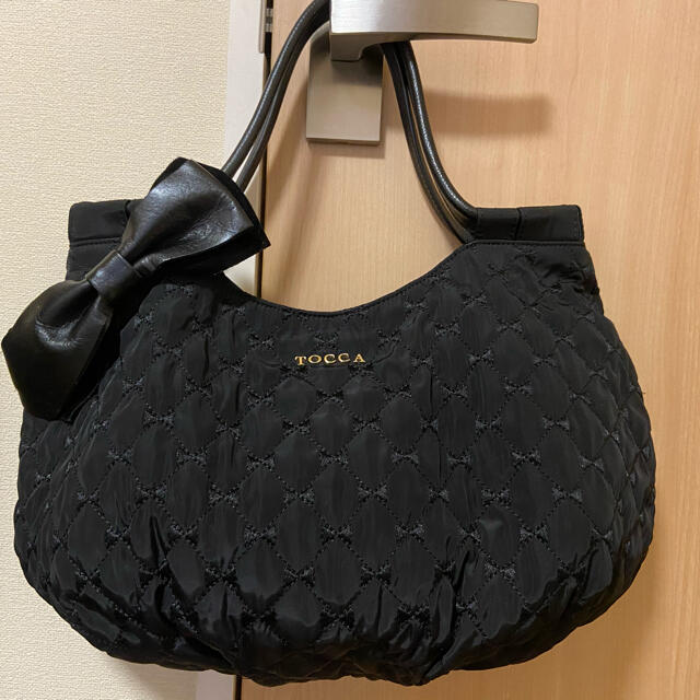 TOCCA - トッカ TOCCA リボン キルティング トートバッグ 黒の通販 by