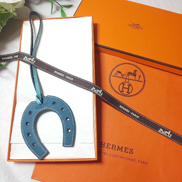HERMES - HERMES エルメス チャーム パドックシュバル 馬蹄 ホース