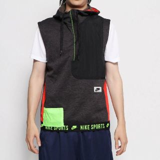 NIKE - 最値定価8800円!新品!ナイキ サーマ ノースリーブ フード
