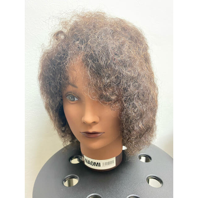 新品 未使用 縮毛矯正 NAOMI ウィッグ ナオミの通販 by みおちん's