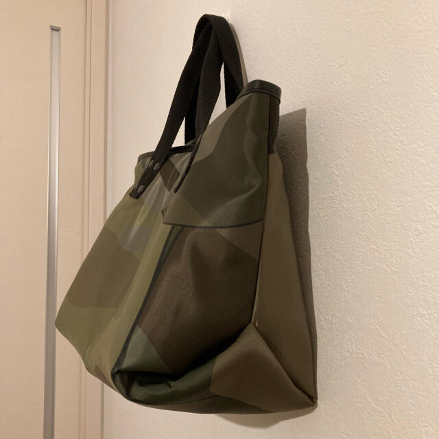 sacai - sacai KAWS Tote Medium BAG トートバッグ M camoの通販 by