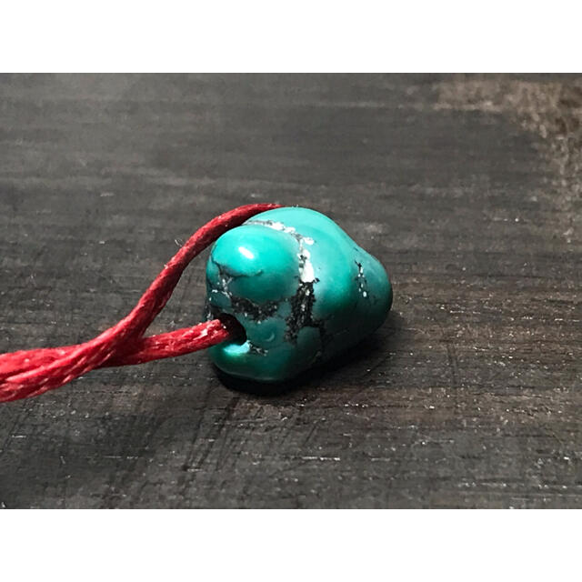 YURULI - Ya-ji ヤージ ターコイズピアス 赤ワックスコード YAJI