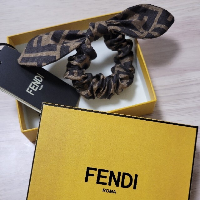 FENDI - フェンディ シュシュ ロゴ リボン ヘアゴム ブレスの通販 by
