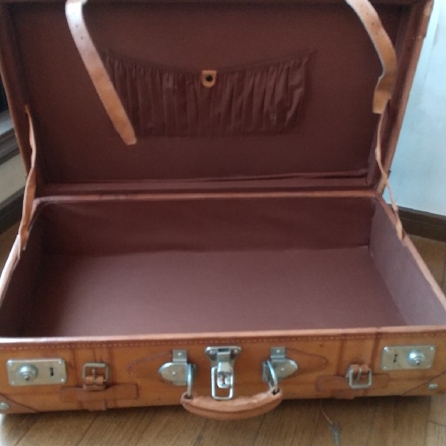 レザークラフト、トランクケース レトロの通販 by yorksun's shop｜ラクマ