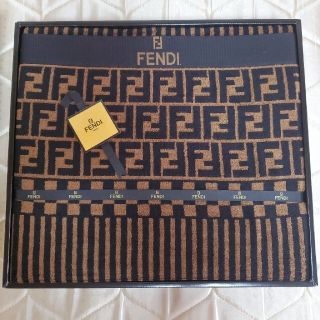 FENDI（タオルケット）のフリマアイテム一覧