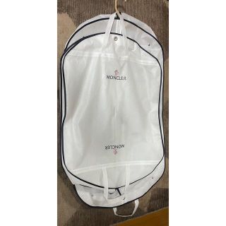 MONCLER（ショップ袋）のフリマアイテム一覧