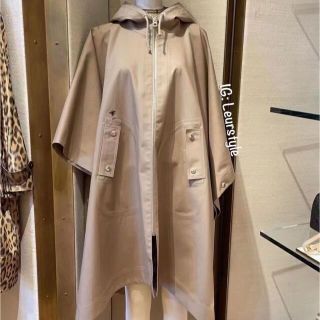 Christian Dior（ポンチョ）のフリマアイテム一覧
