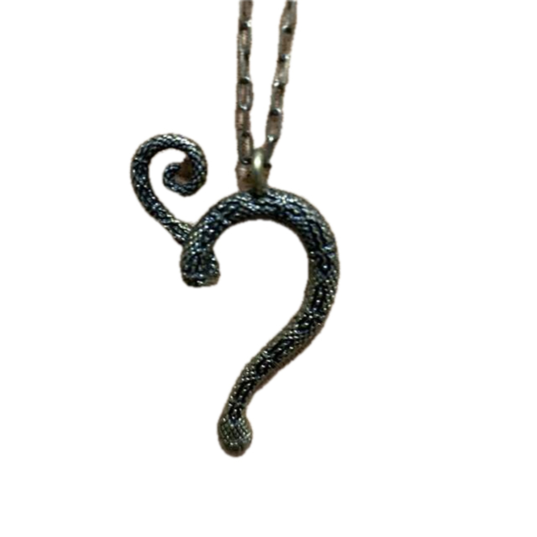 hydeネックレスの通販 by い's shop｜ラクマ