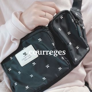 Courreges（ボディバッグ/ウエストポーチ）のフリマアイテム一覧
