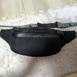 MICHAEL KORS - マイケルコースウエストポーチの通販 by 波