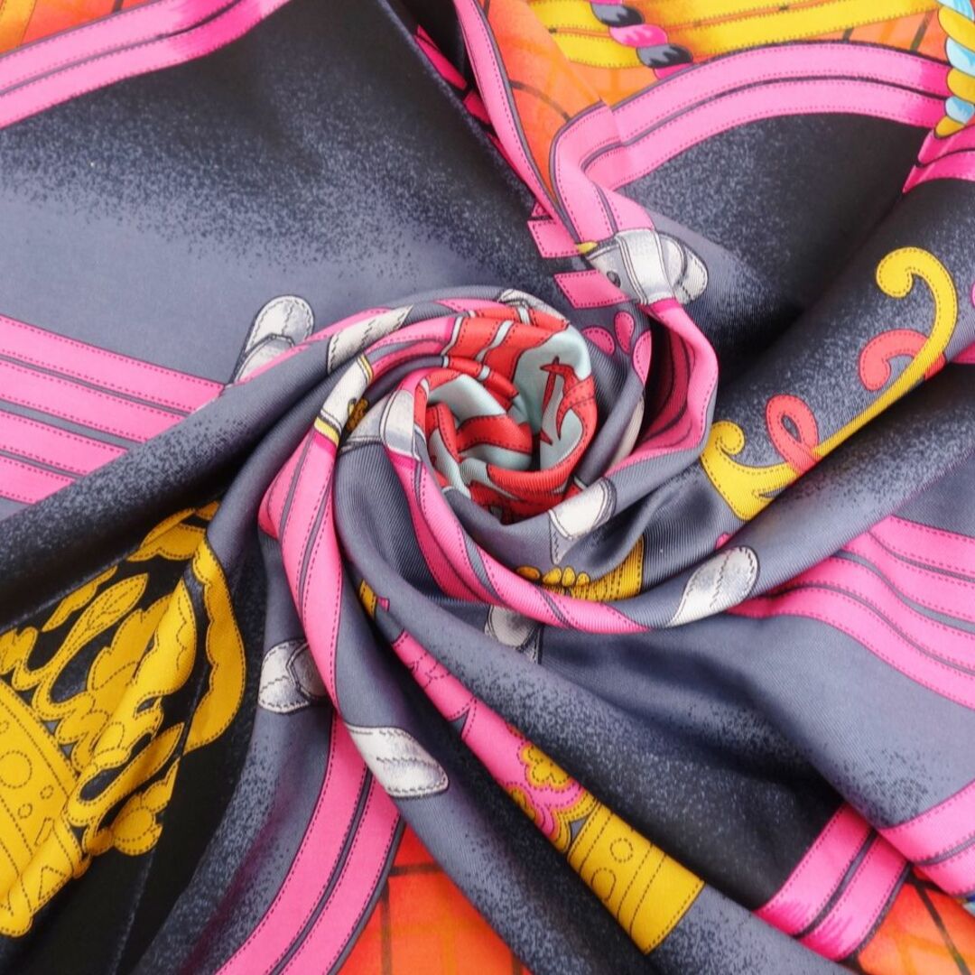 HERMES - 美品 エルメス HERMES カレ90 スカーフ GRANDE TENUE(馬の