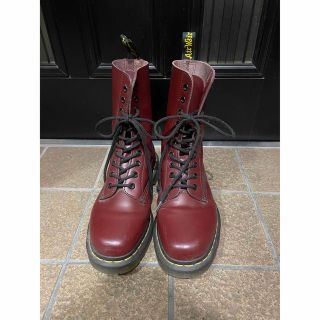 Dr.Martens（レッド/赤色系）のフリマアイテム一覧