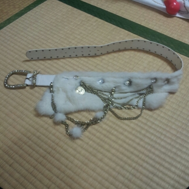 d.i.a - d.i.a. 白ファーベルトの通販 by Chiy｜ダイアならラクマ