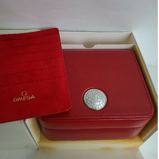 OMEGA - OMEGA オメガ時計ケース 赤の通販 by りんりん's shop｜オメガ