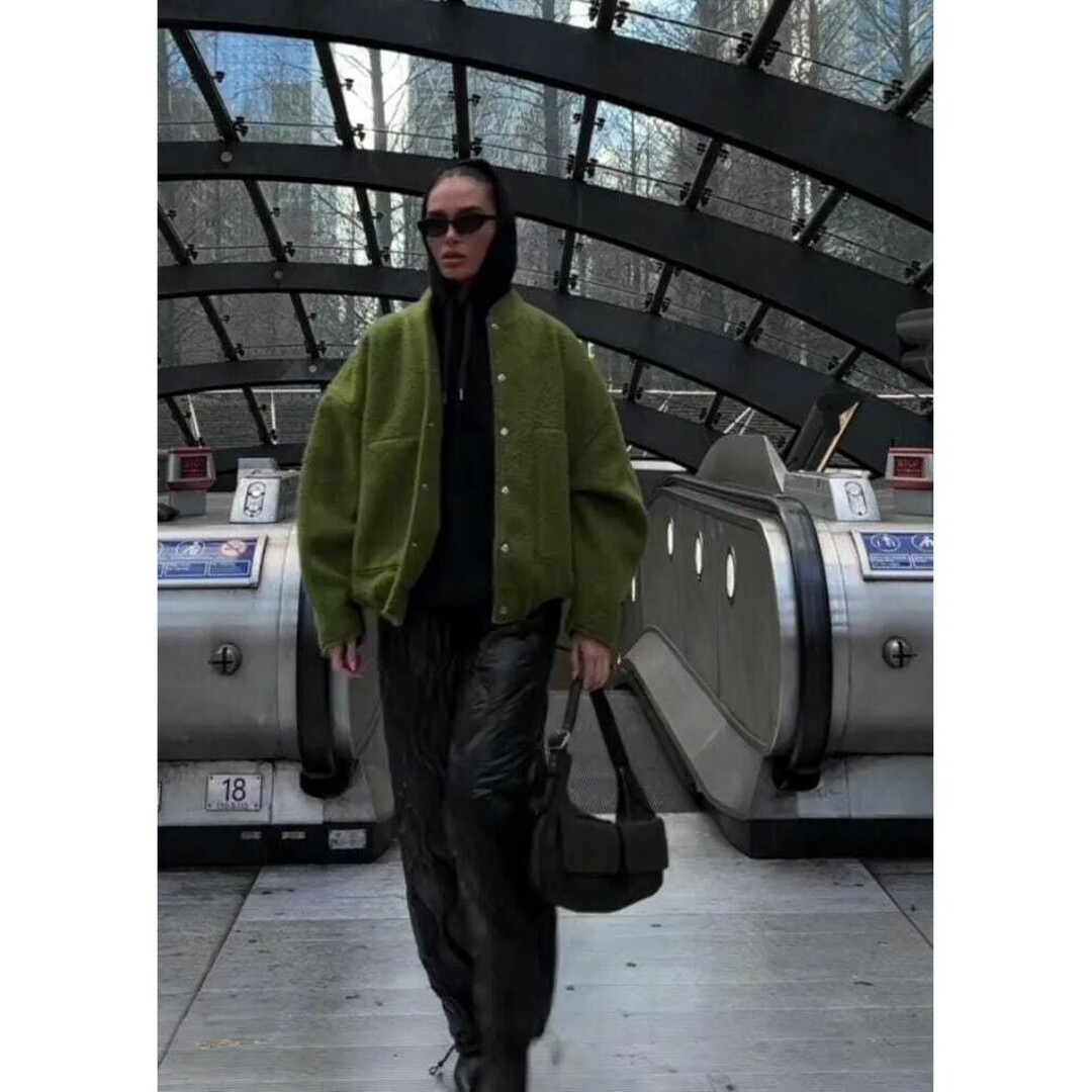 ZARA - ZARA ポケットオーバーサイズ ボンバージャケット XS-Sサイズの