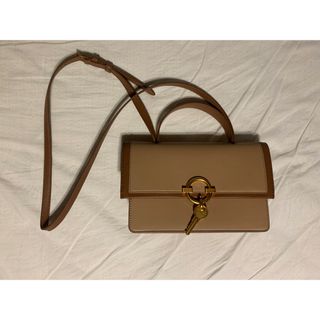 Charles and Keith（ショルダーバッグ ・ ブラウン/茶色系）のフリマ