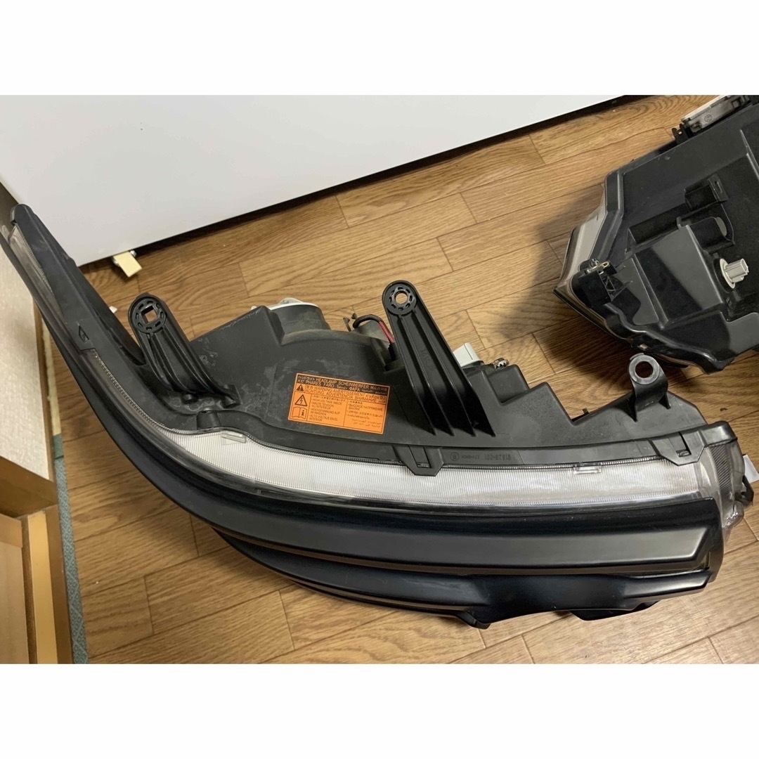 デリカd5 ヘッドライト 左右セットの通販 by ことぶき358's shop｜ラクマ