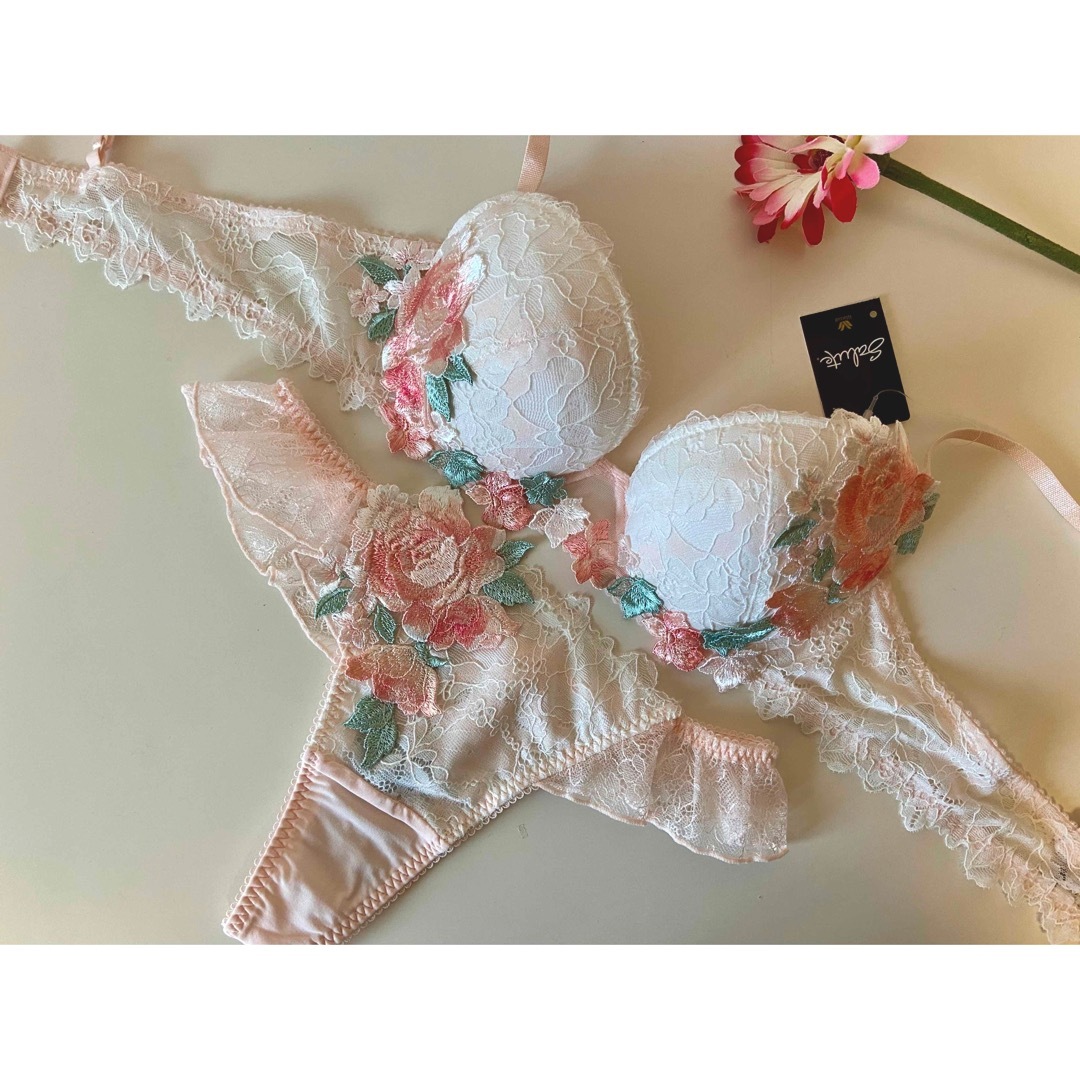 サルート【アールデコ】E65&ソングM PI 62 プレステージ