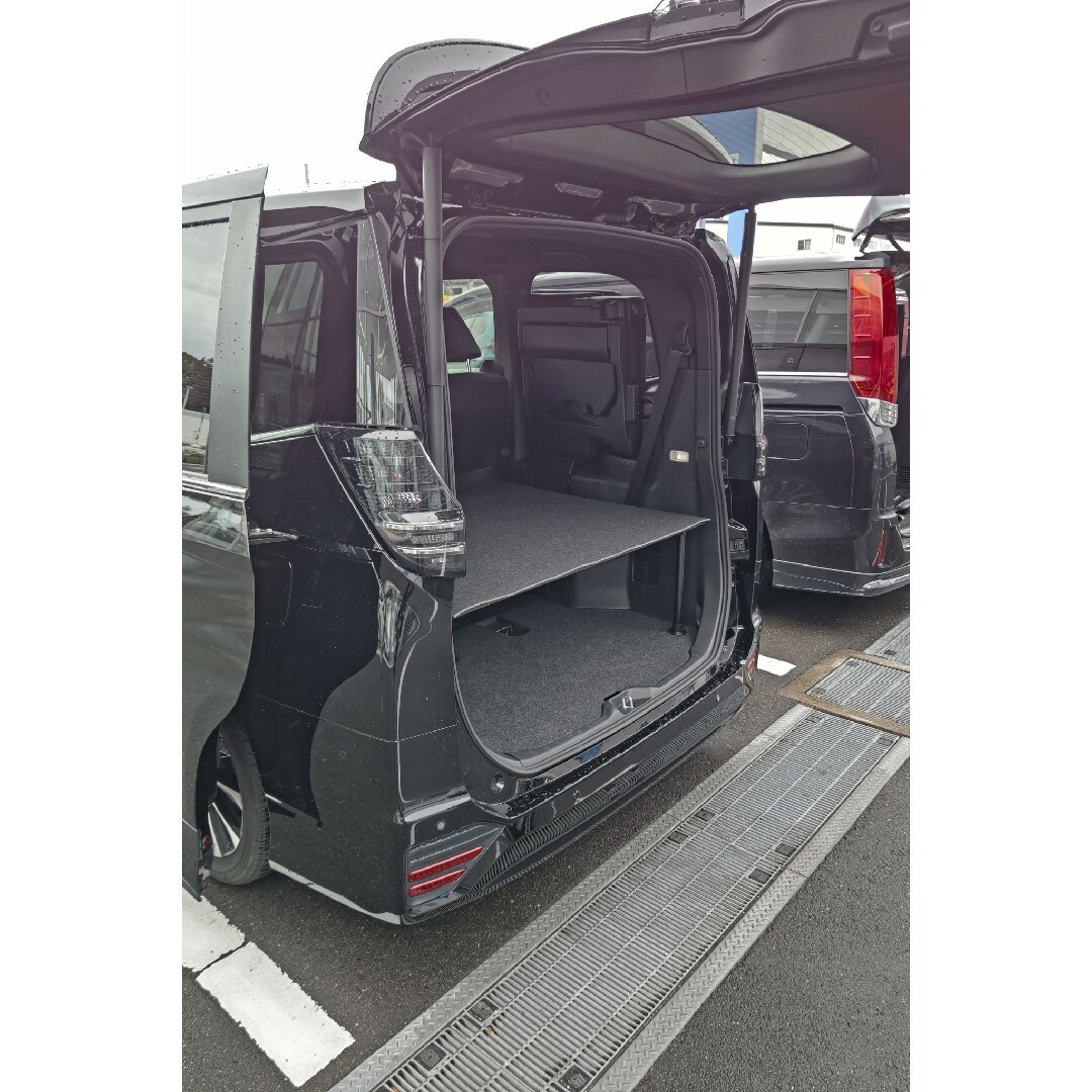 90系 ヴォクシー ノア 収納 ベッドキット 車中泊 アウトドアの通販 by