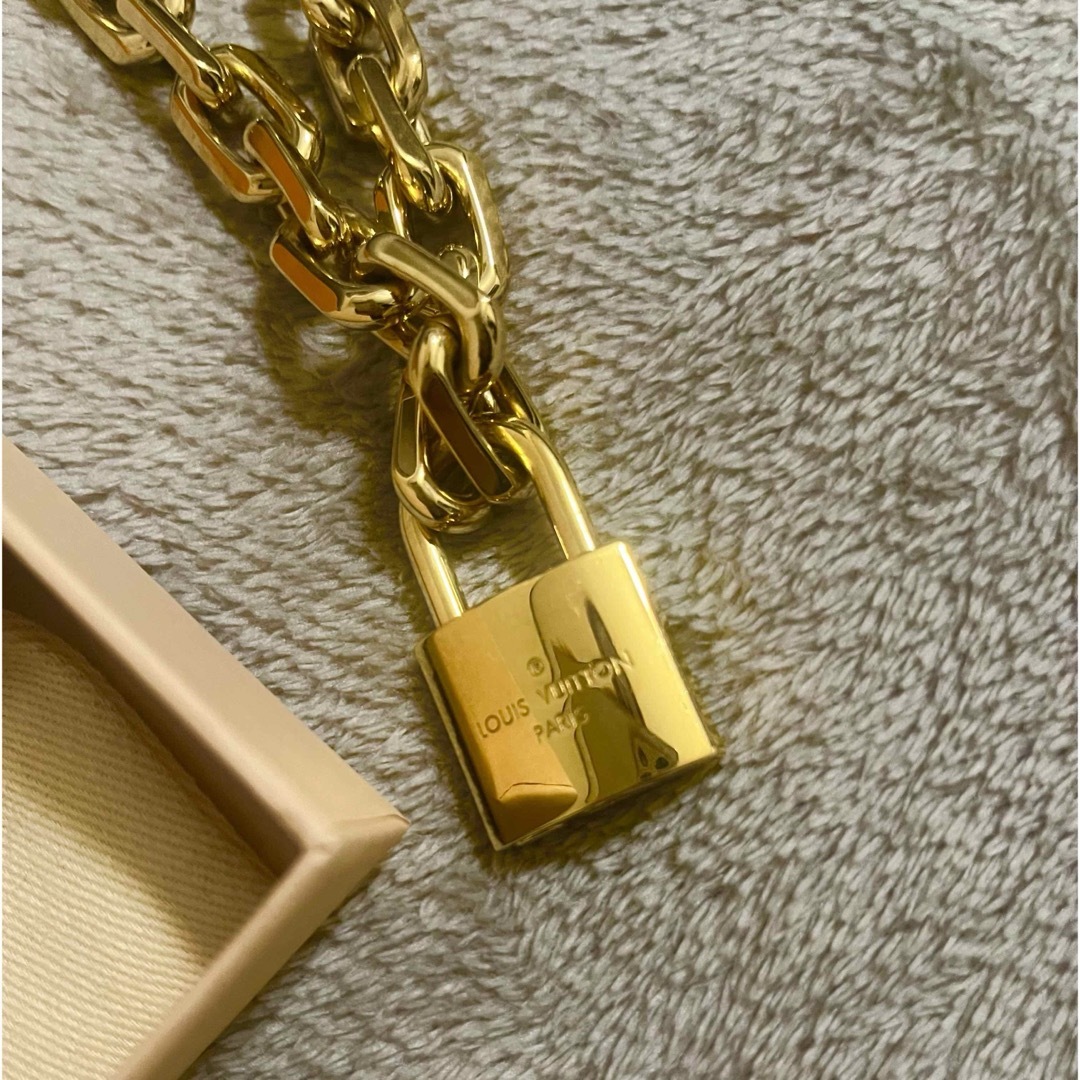 LOUIS VUITTON - LOUIS VUITTON ルイヴィトン 南京錠ネックレスLV