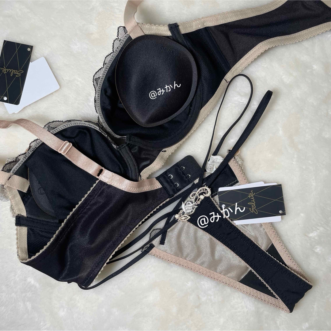 Wacoal - サルート95グループ女優ブラストリングソングセット(ブラック