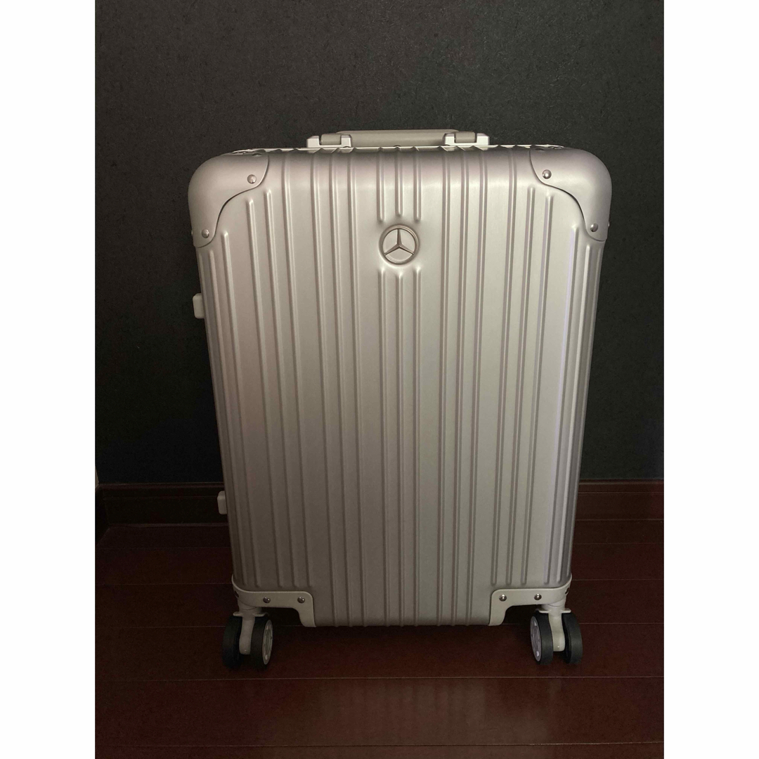 メルセデスベンツ アルミスーツケース 32 L 機内持込み可 未使用