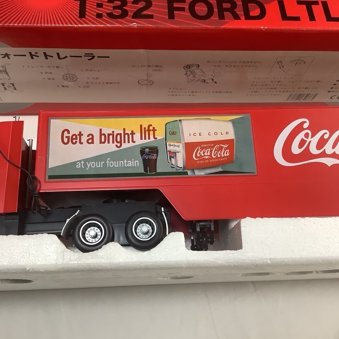 コカ・コーラ - 限定1,000台コカコーラ フォード トレーラー ラジコン