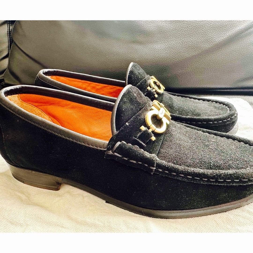 FERRAGAMO - フェラガモ スエード ローファーの通販 by momo's shop