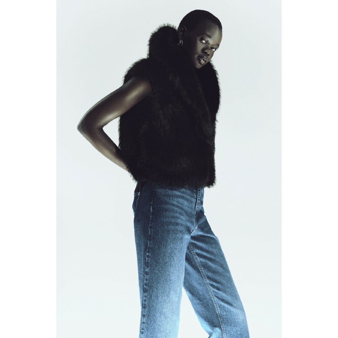 ZARA - ZARA クロップド フェイクファー ベスト XSサイズ ブラックの