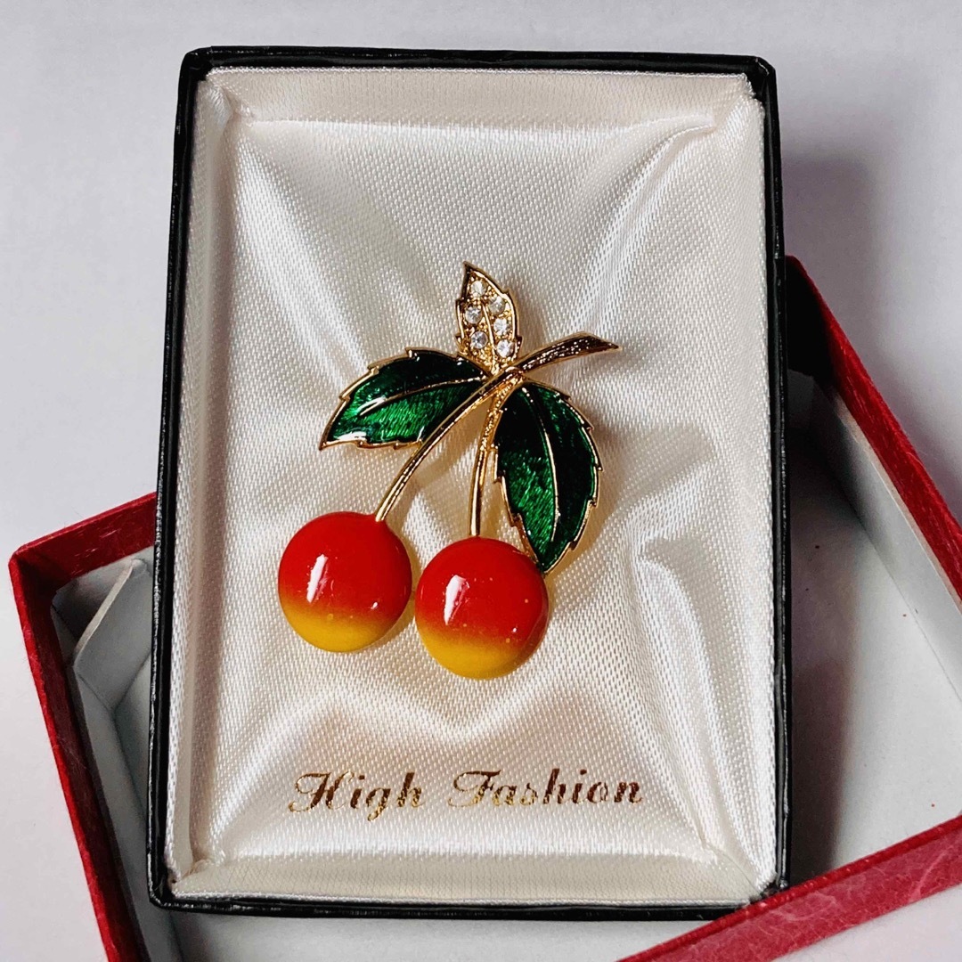 さくらんぼ ブローチの通販 by M｜ラクマ