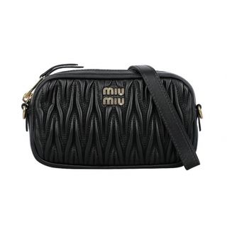 MIU MIU（ポーチ ・ ブラック/黒色系）のフリマアイテム一覧