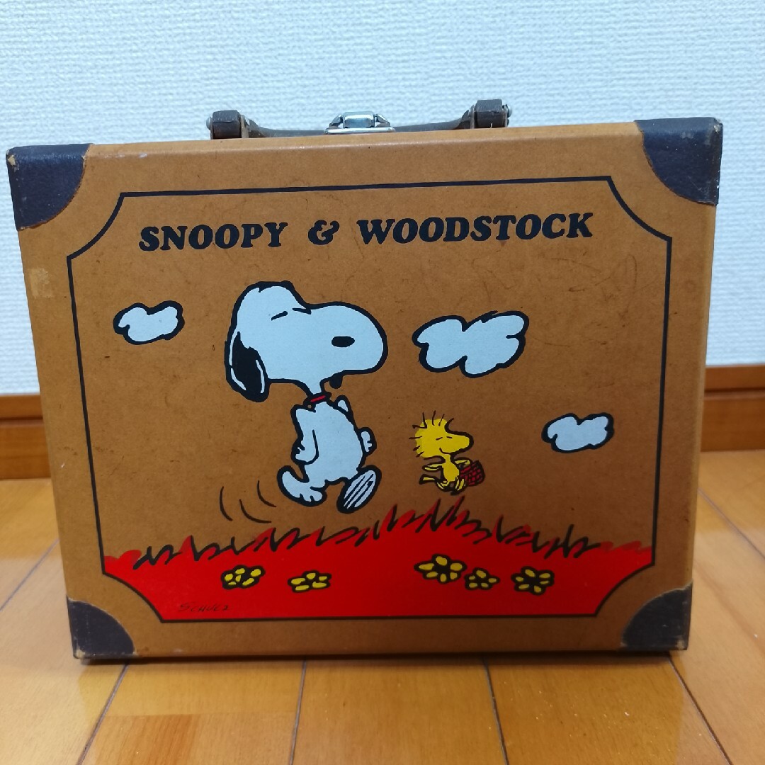 スヌーピー レトロトランク型バッグの通販 by emi's shop｜ラクマ