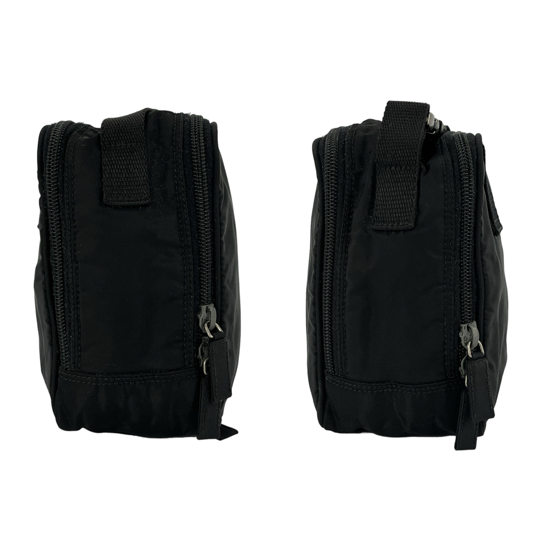 PRADA - プラダ ショルダーバッグ 三角ロゴ 斜めがけ カメラバッグ 黒