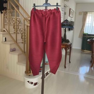 PLEATS PLEASE ISSEY MIYAKE（サルエルパンツ）のフリマアイテム一覧