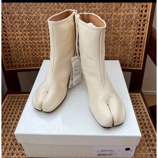 Maison Margiela（旧Maison Martin Margiela）（ブーツ ・ ホワイト