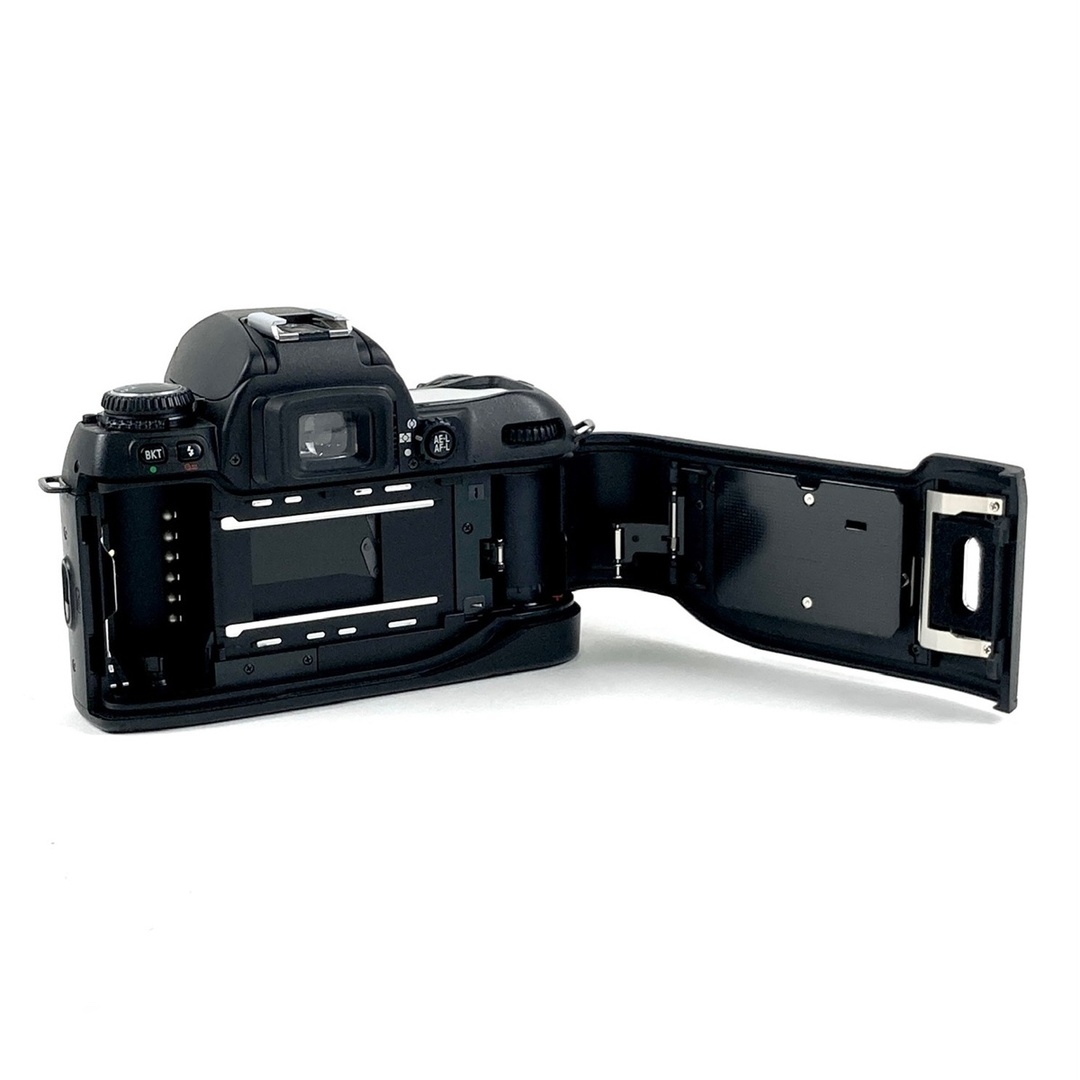 美品Nikon F80 フィルム一眼レフカメラ レンズ付き Nikon ニコン F80