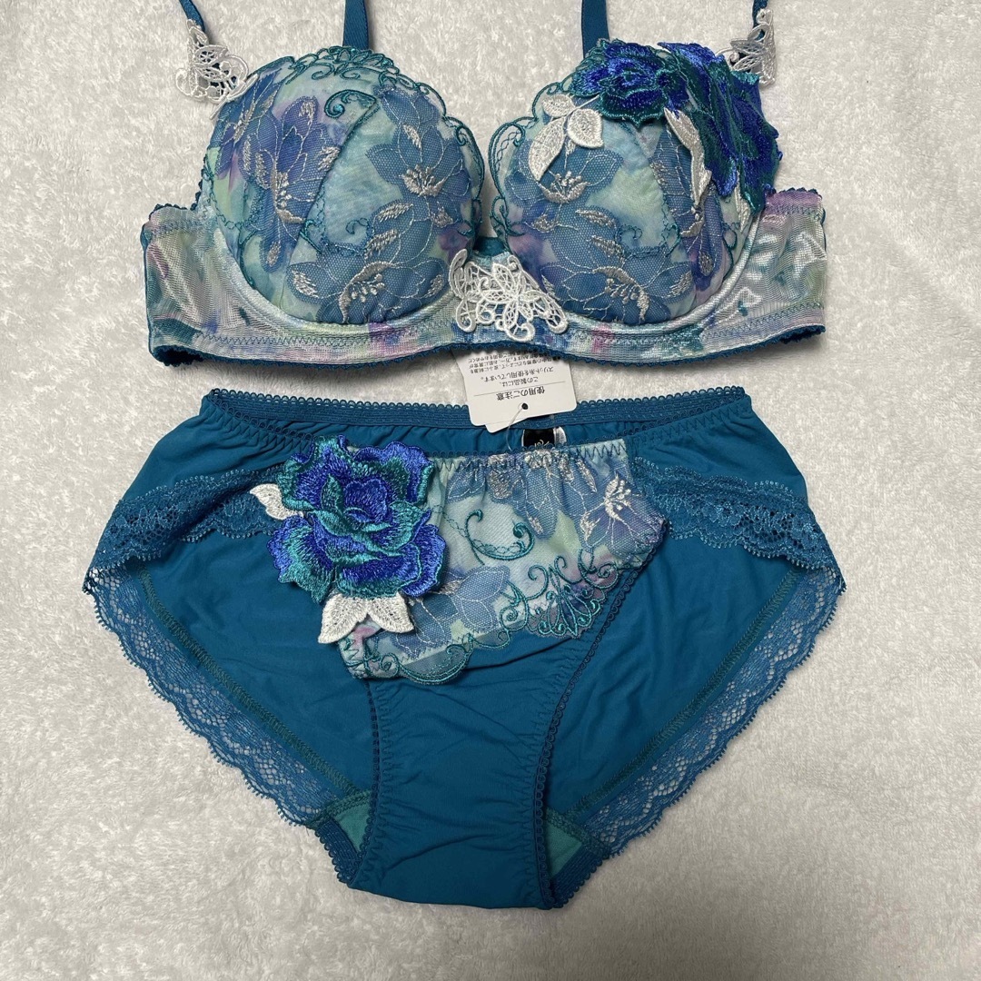 サルート ブラD65 & ショーツM Wacoal - サルート 12グループ