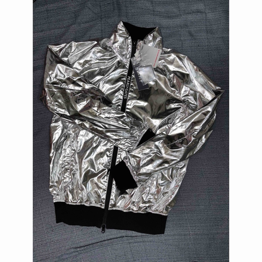 PEARLY GATES - （新品）パーリーゲイツ、プラチナシルバー、ジップ
