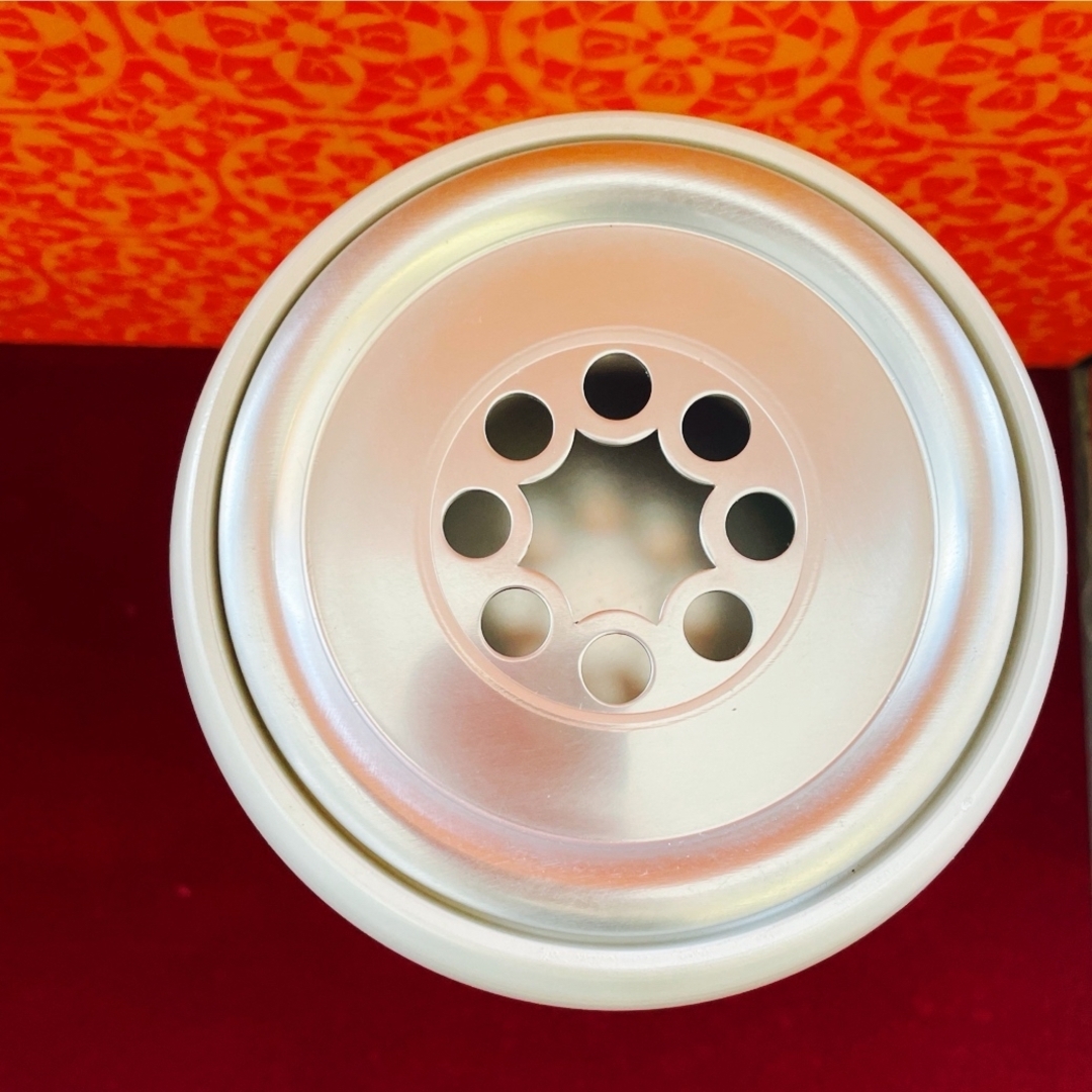 三協立山 - 昭和レトロ未使用金属製 置き型灰皿 日本製穴あきデザイン